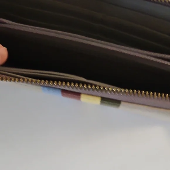 Fossil Beige Wallet with Colorful Stripes - Picture 13 of 16